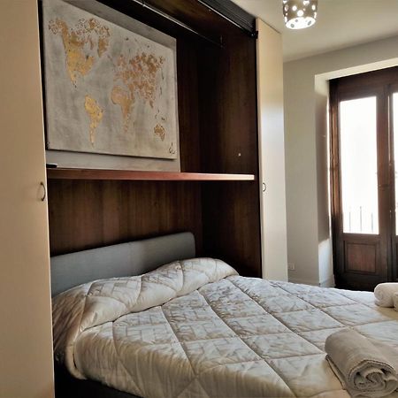 Flora'S House - Ortigia Holidays Syracuse Exterior foto